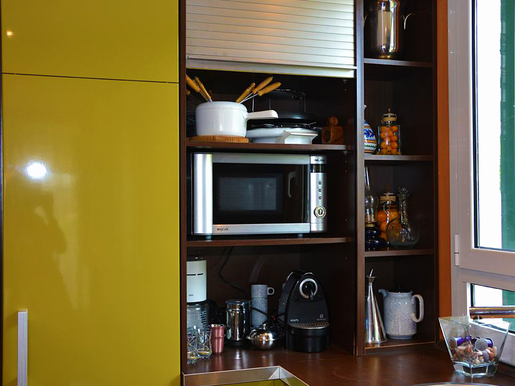 utensils of the kitchen in one of our holiday apartments in sitges