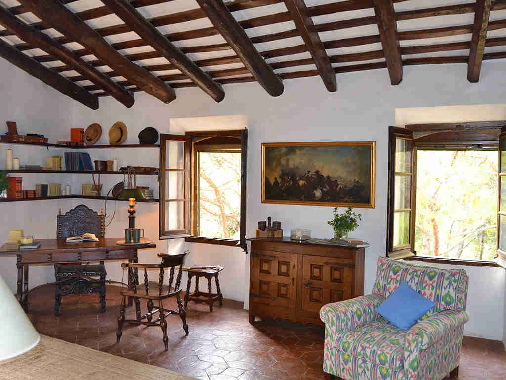 spanish farmhouse and its bedroom desk