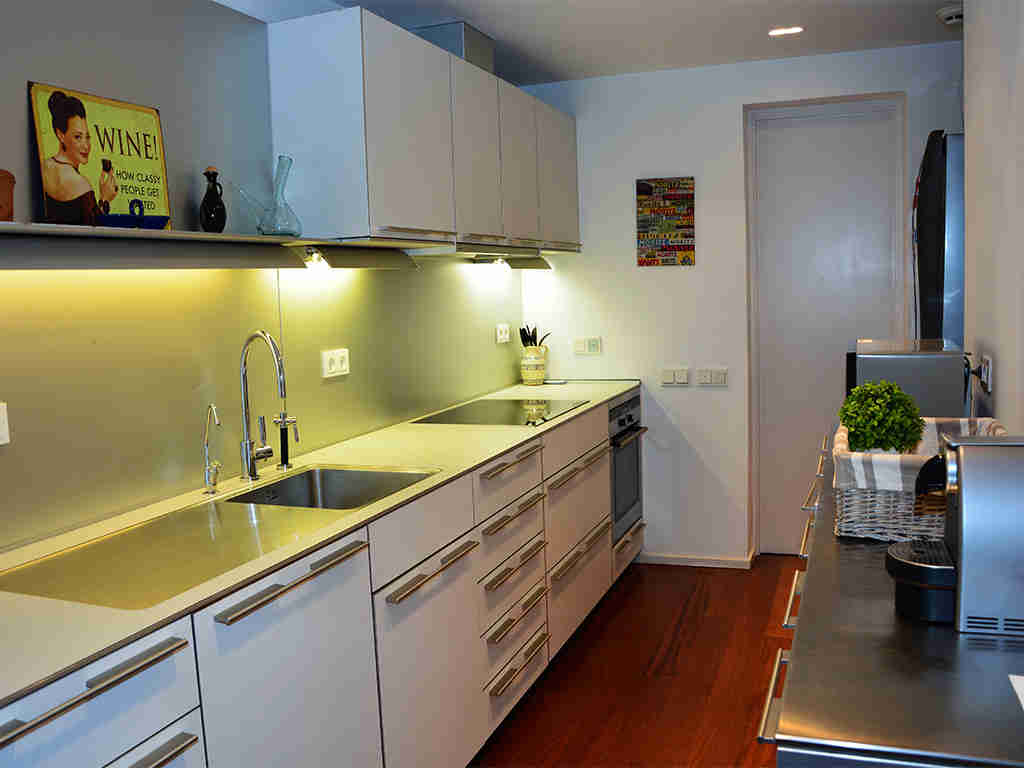 sitges apartments with pool, and modern and well equipped kitchen