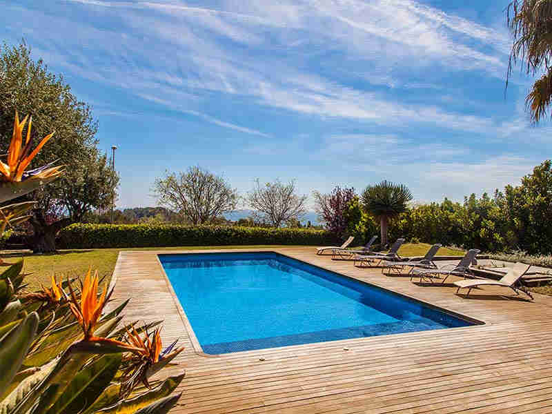 Seafront Sitges villas with pool