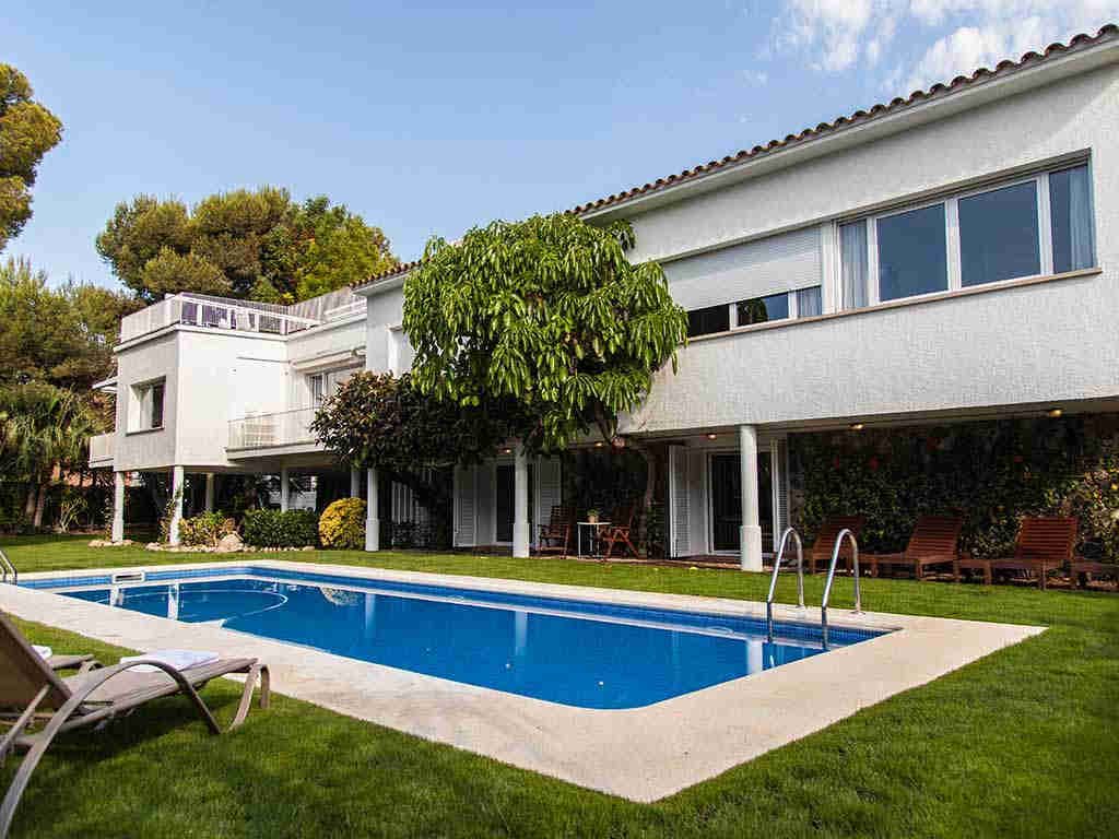 Sitges luxury villas façade