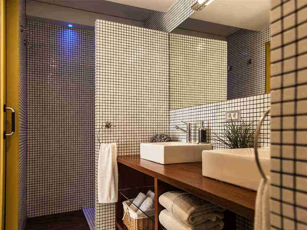 Sitges luxury villas bathroom 1