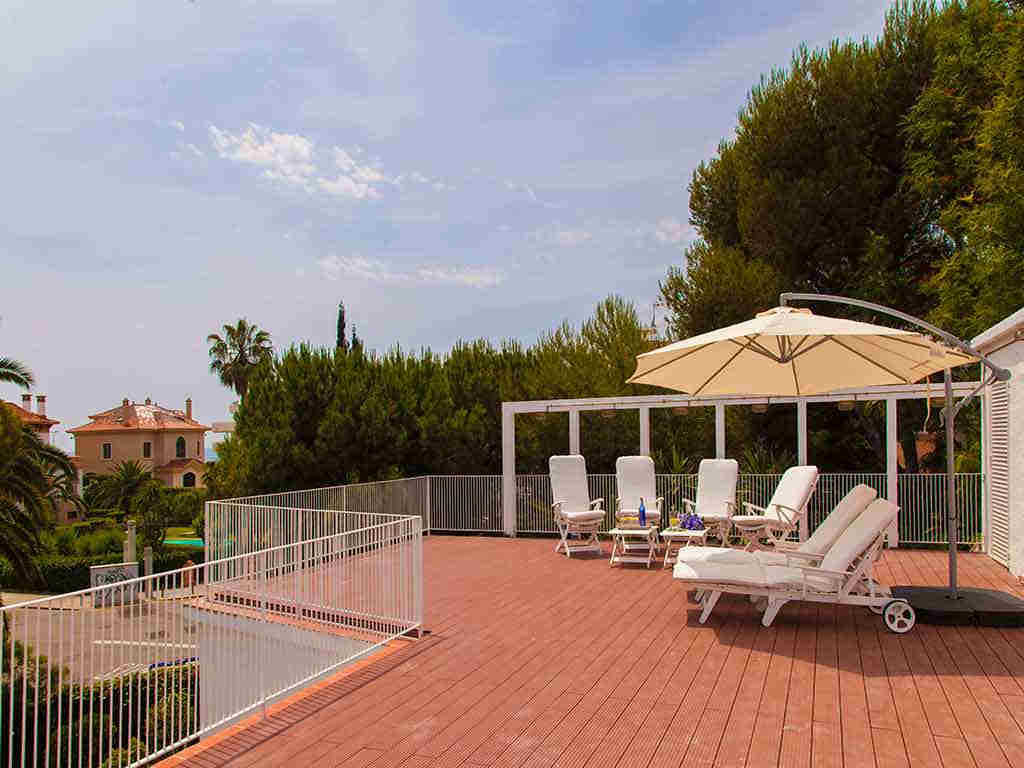 Sitges luxury villas with solarium