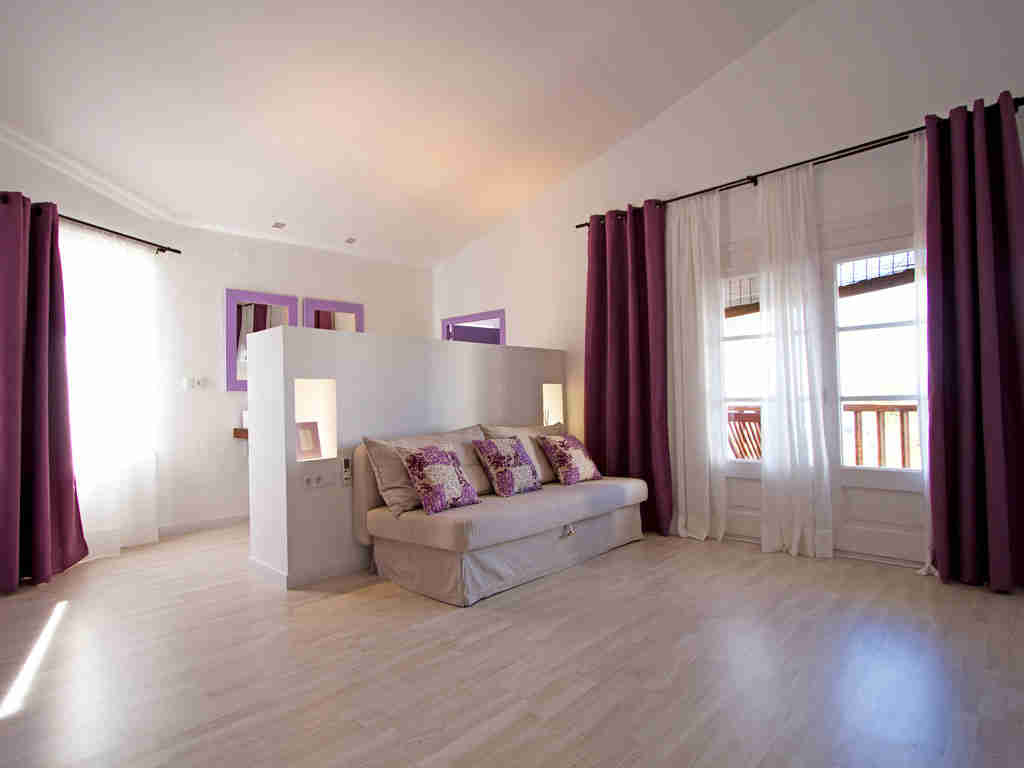 Holiday Sitges villa near Barcelona: bedroom