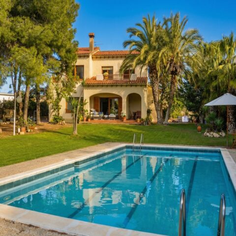 Holiday villas in Sitges