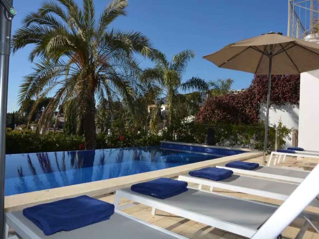 sitges holiday villas