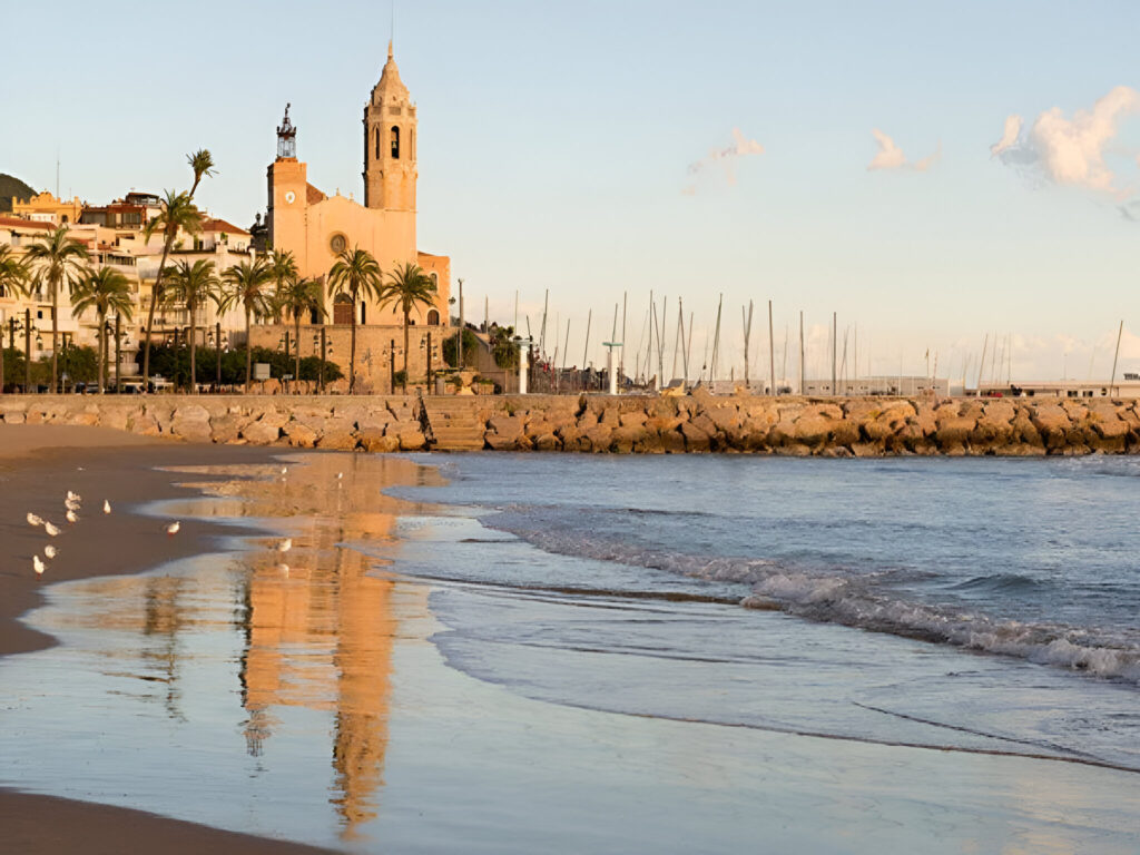 Sitges beach for couples 