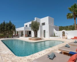 Luxury holiday villa rental in Ibiza