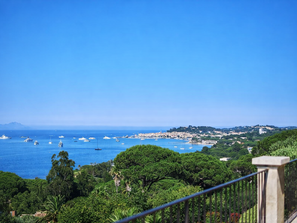Luxury Summer Villa Saint Tropez: French Chic Escape