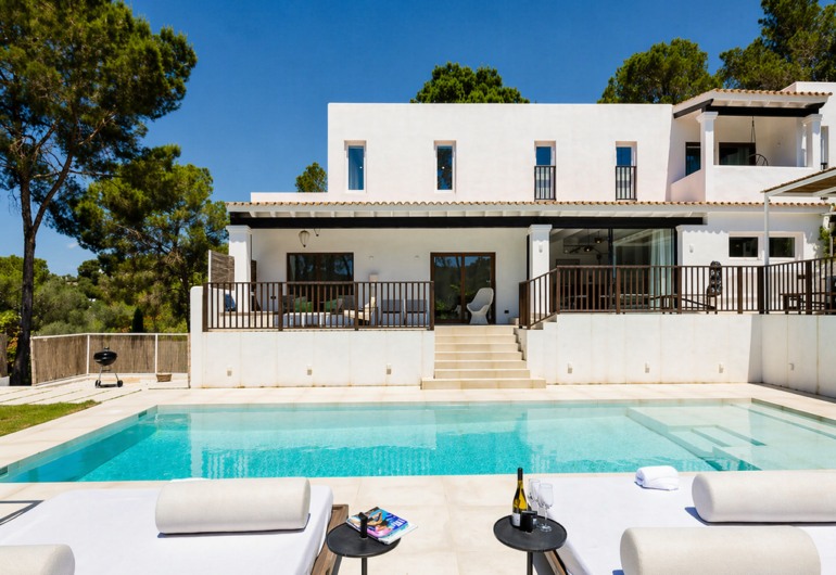 Luxury private villa rental in Ibiza with private pool