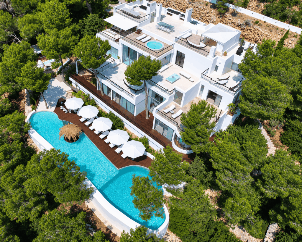 luxury villas Ibiza last nights August